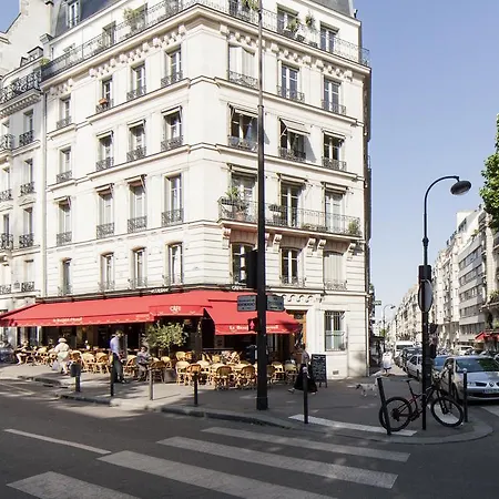 Hausmann 3bd Apt. In The 16th Arr Paris