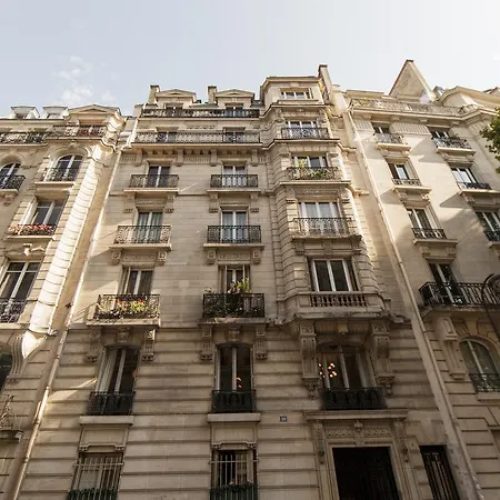 Hausmann 3bd Apt. In The 16th Arr * Paris