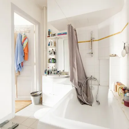 Hausmann 3bd Apt. In The 16th Arr *